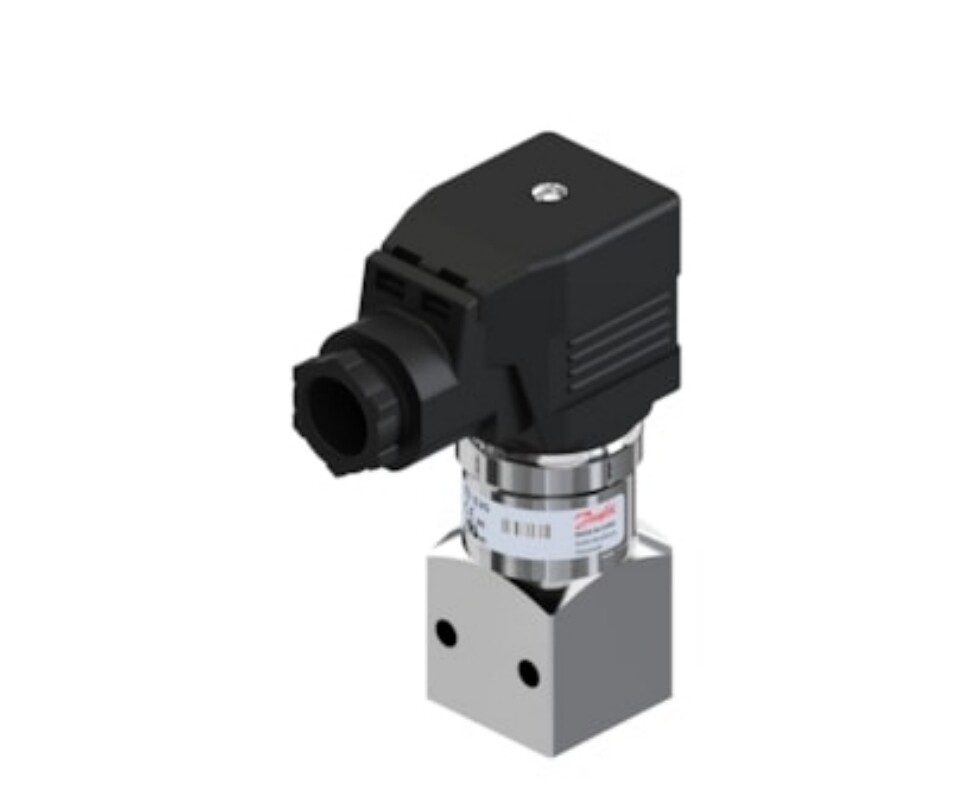 Danfoss 060G5986 pressure transmitter UPS or DHL fast delivery