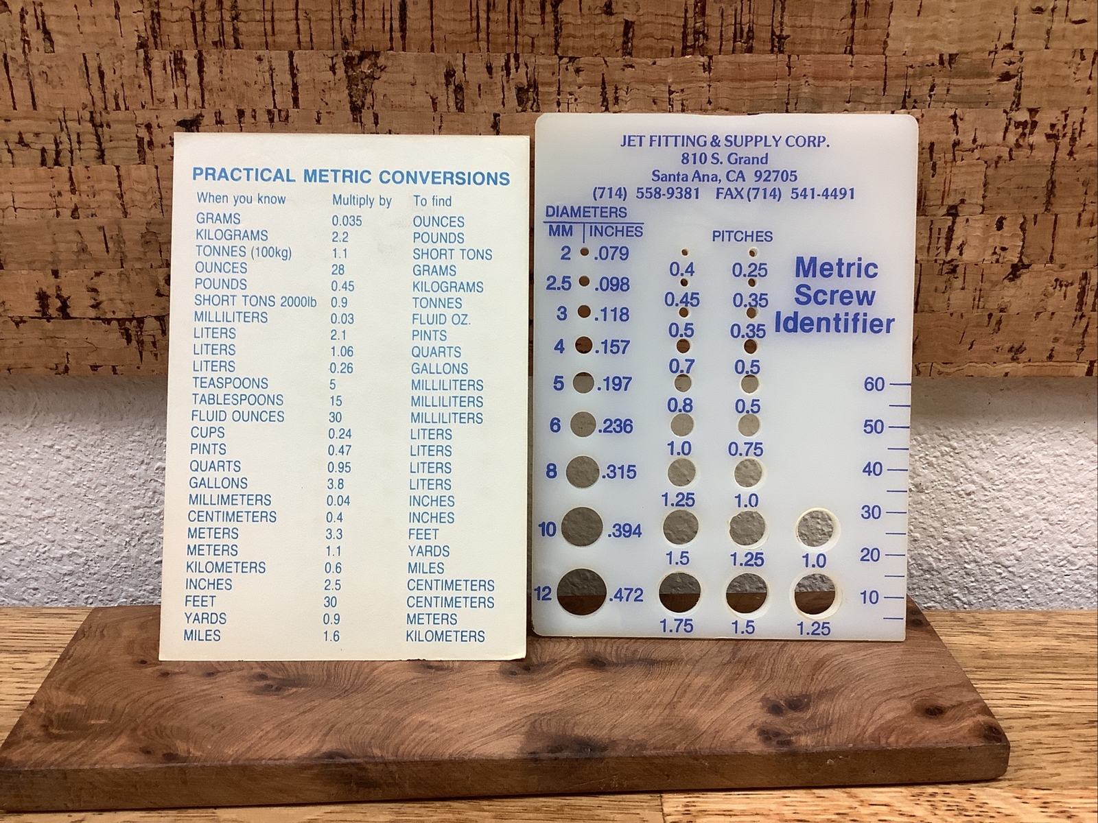 METRIC SCREW AND BOLT THREAD IDENTIFIER / CHECKER W/ THREADED HOLES