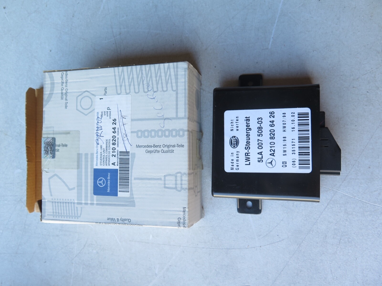 NOS 98-02 MBZ W210 E320 E430 Headlight Range Control Module A2108206426 (13B1-2)