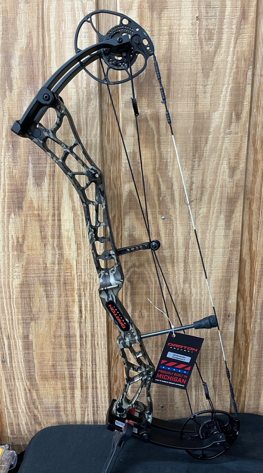 Darton Archery Consequence 31 60lb Mossy Oak Bottomland & Black BRAND NEW