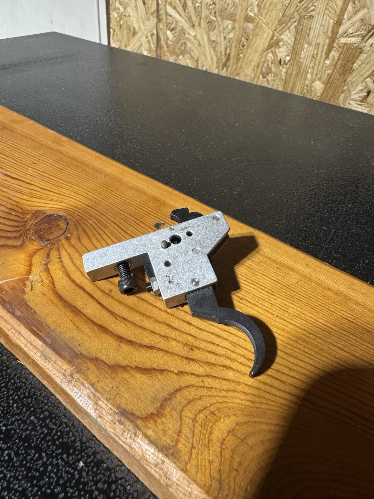 Knight MK-85 Muzzleloader Rifle Trigger Assembly With Screw