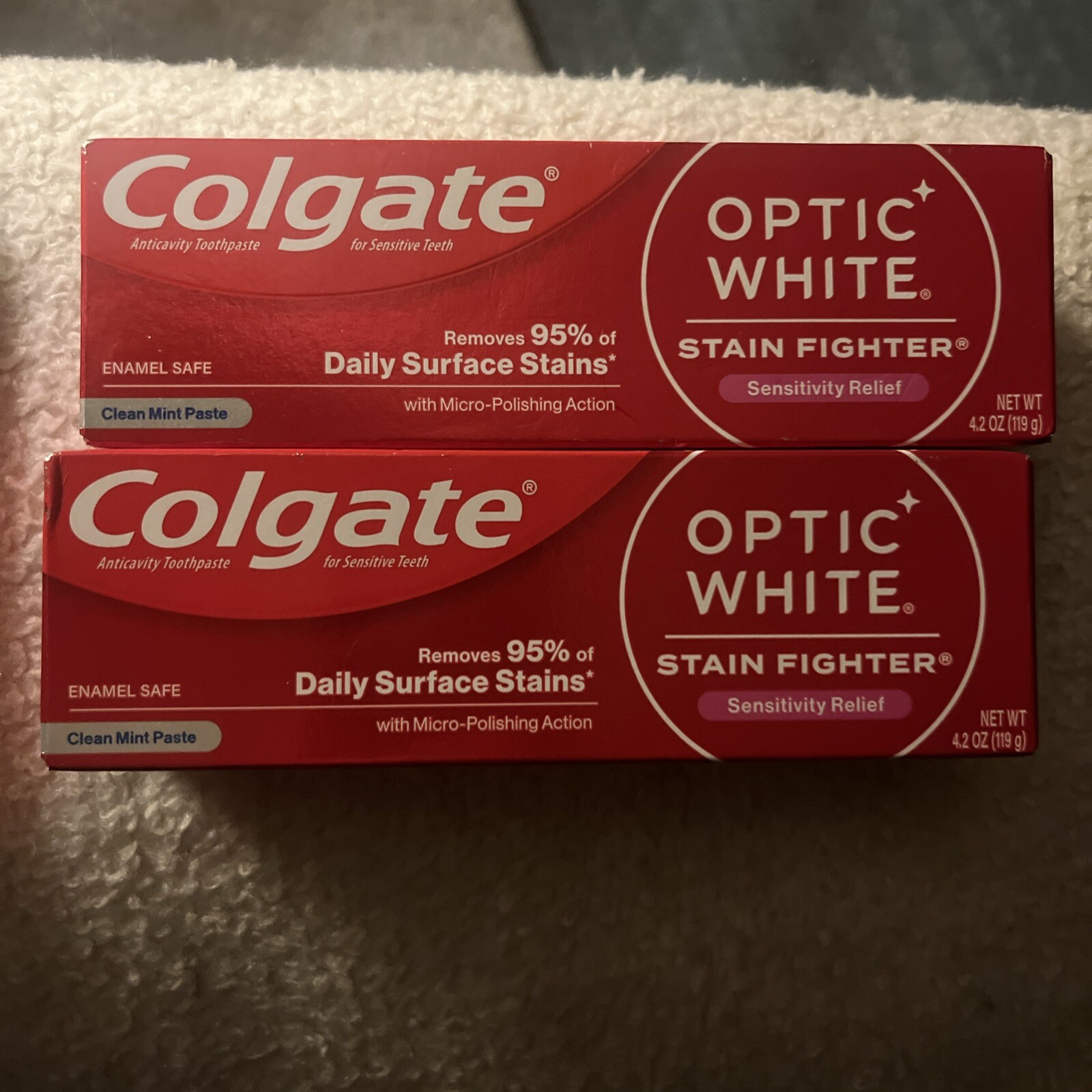 2  Colgate Optic White Stain Fighter Sensitivity Relief Clean Mint Exp 8/26