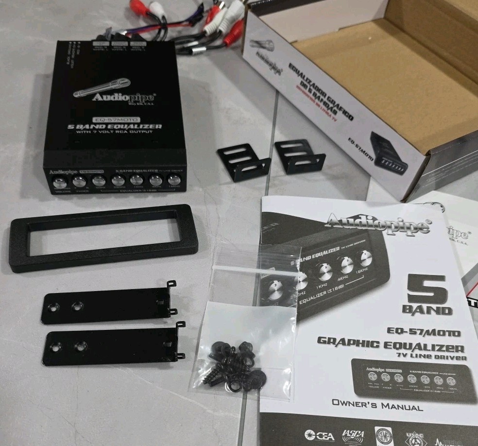 Audiopipe 5 Band Graphic Equalizer with 7 V Line Driver (EQ-57MOTO)