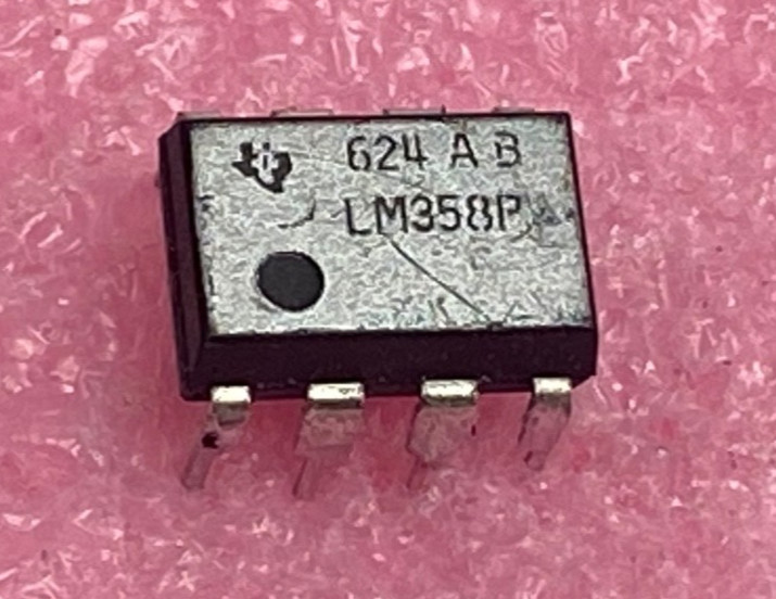 Texas Instruments LM358P Dual operational amplifier Integrated Circuit