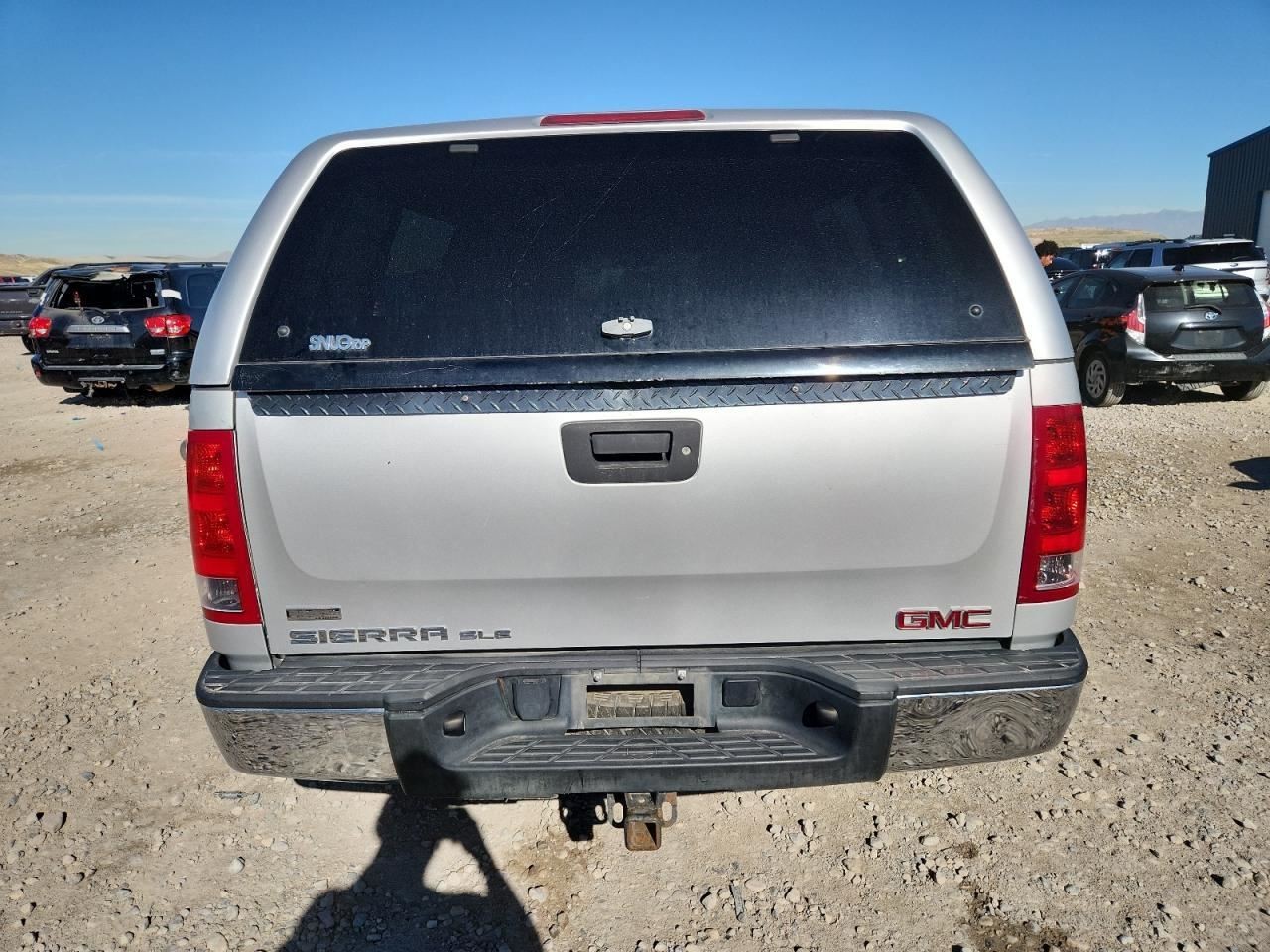 Passenger Right Front Spindle/Knuckle Fits 07-14 ESCALADE 2530588