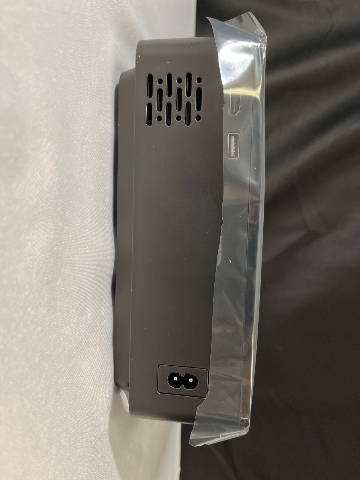 EGate E03i31 Black Silver Portable LED Projector With Remote Control