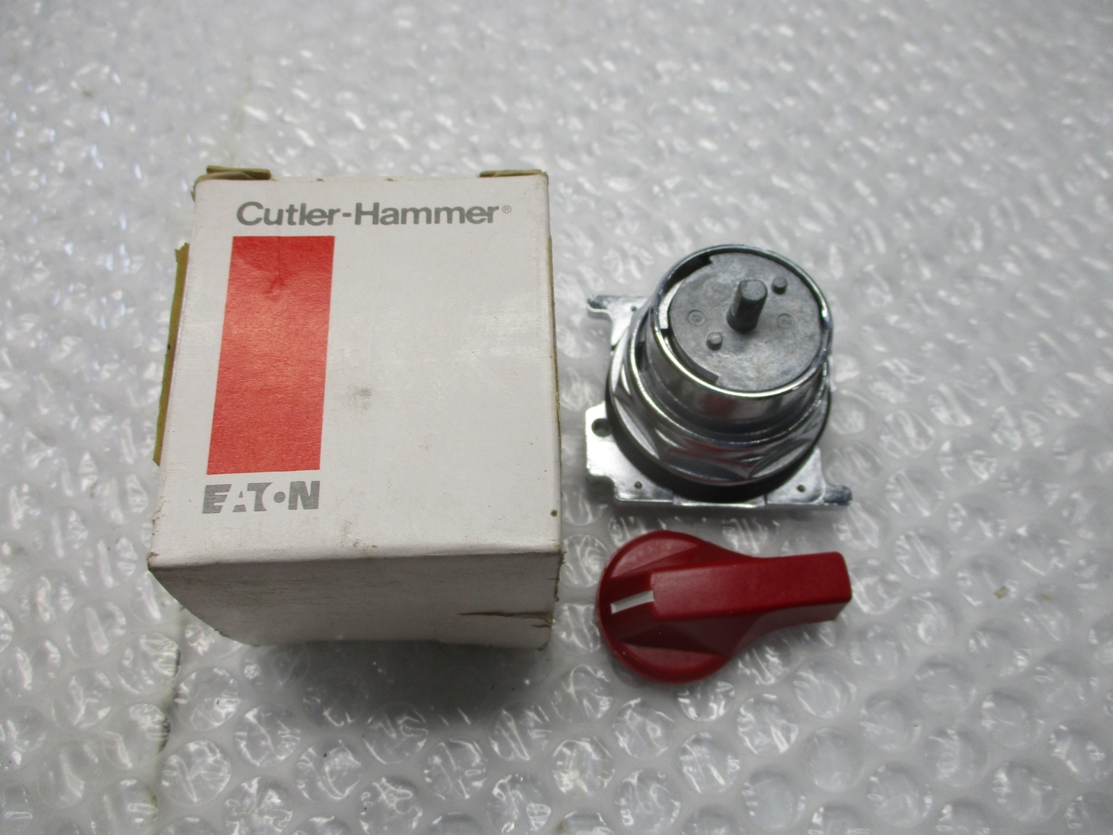 CUTLER HAMMER 10250T4023 SELECTOR SWITCH NSMP