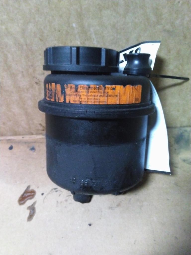 Replaces 2017 VOLVO VNL POWER STEERING RESERVOIR ,  IL