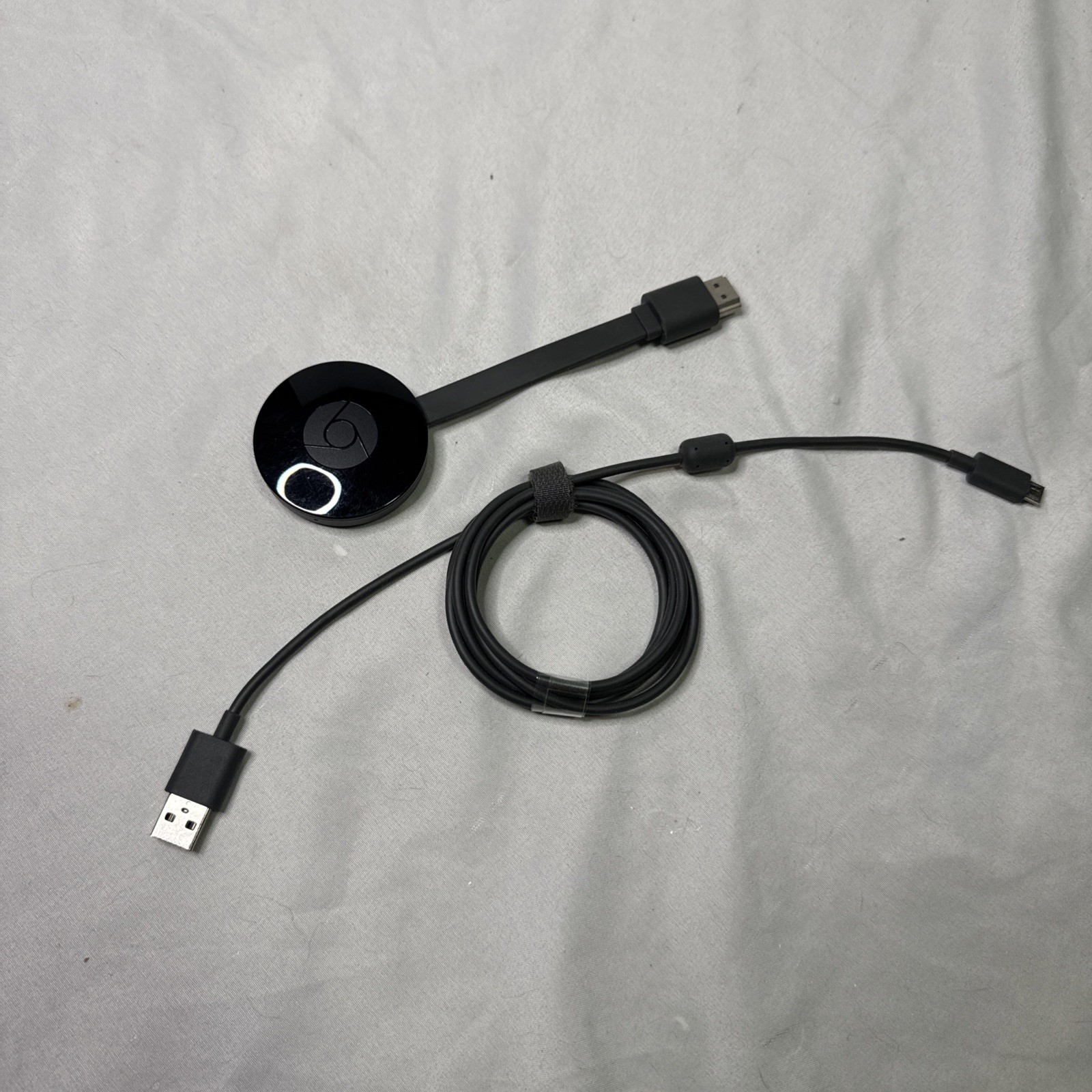 Google Chromecast Model  NC2-6A5 1080 Media Streaming HDMI With Power Cord