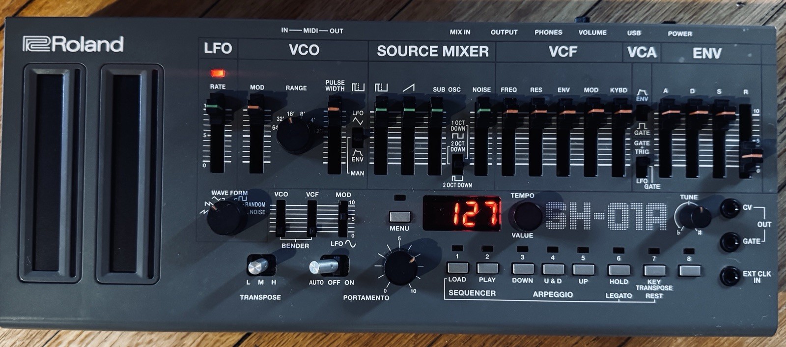 Roland SH-01A Synthesizer - Monosynth - Excellent Condition