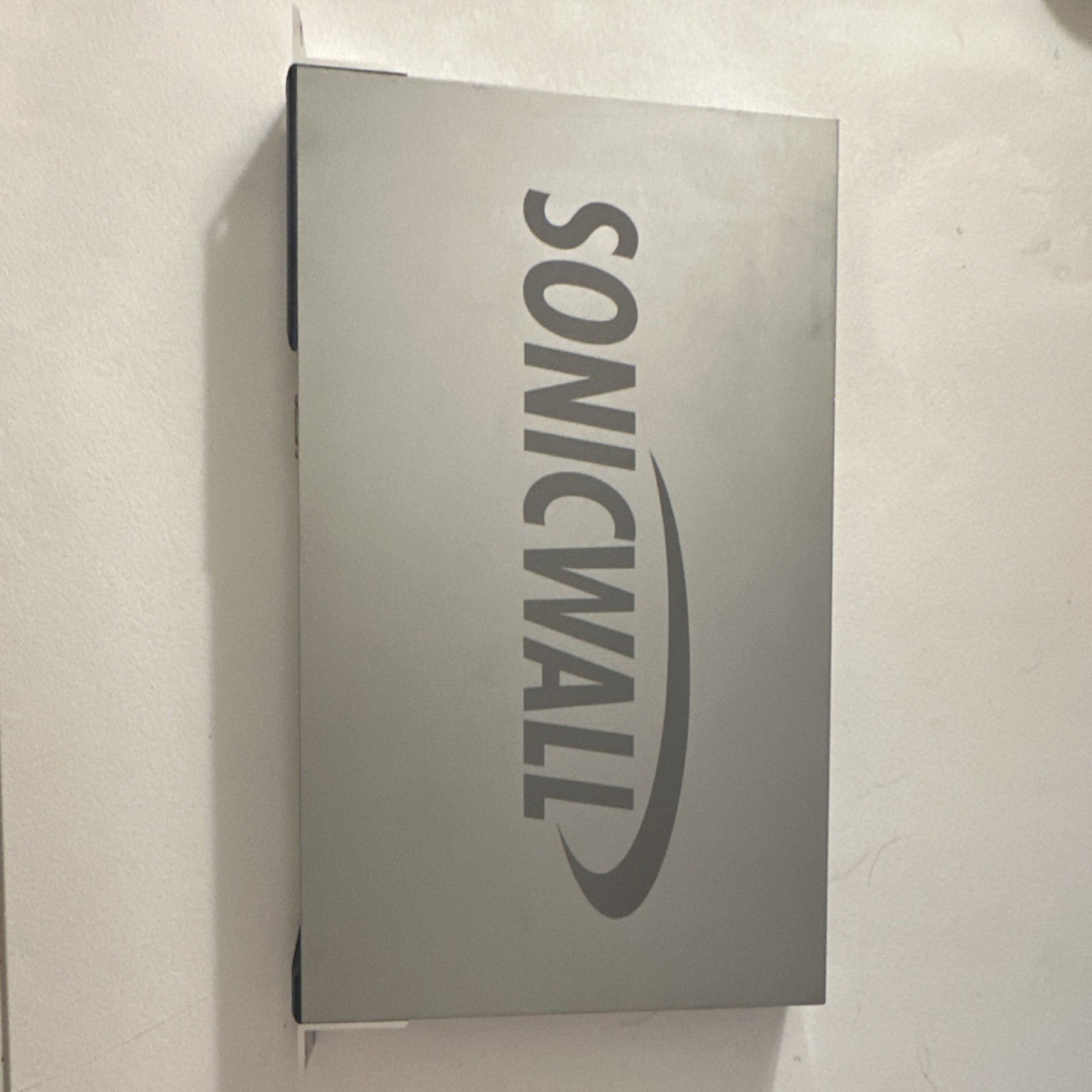 SonicWALL PRO 2040 Enterprise Firewall & VPN Device, Model 1RK0A-02A