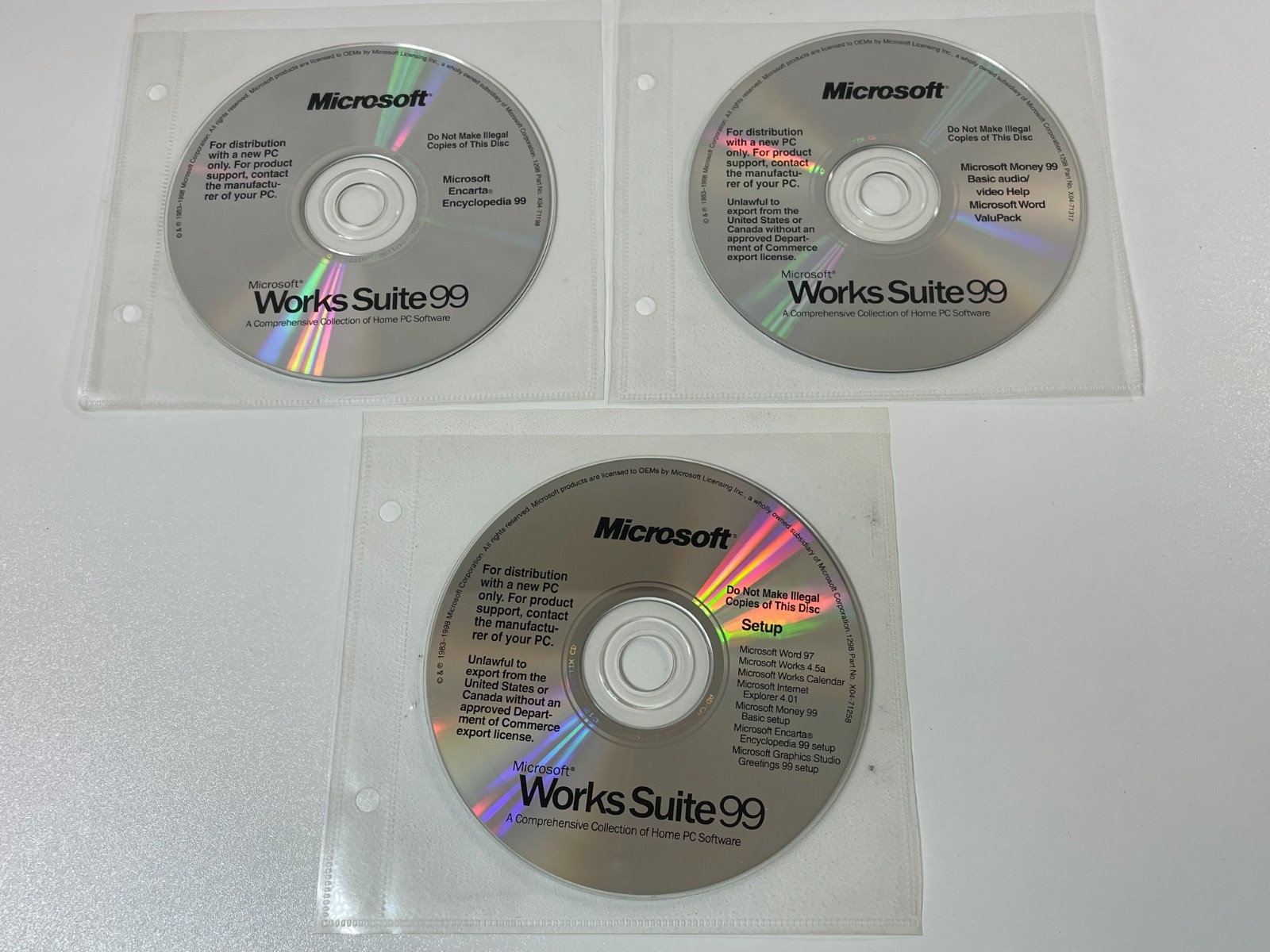 Vintage Microsoft Works Suite 99 3-Disc Set DISCS ONLY, NO PRODUCT KEY Software