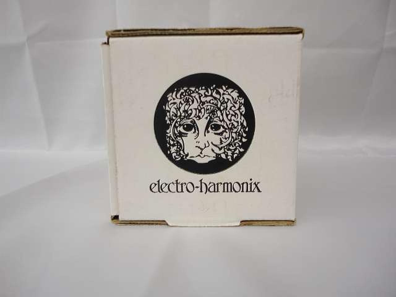 ELECTRO HARMONIX SMALL chorus