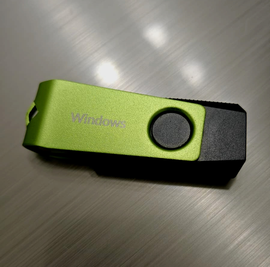 Microsoft Windows 11 Enterprise LTSC 2024 USB Flash Drive for multiple devices