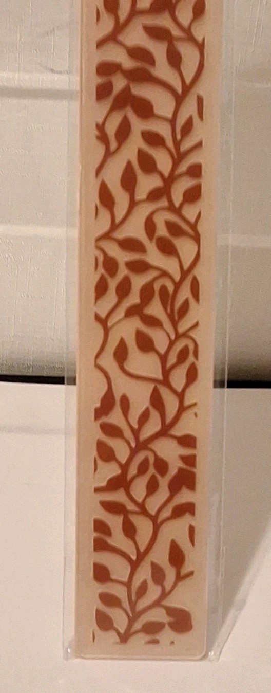 Sara Davies Autumn Morning VINE LEAF FOLDER Embossing Folder New