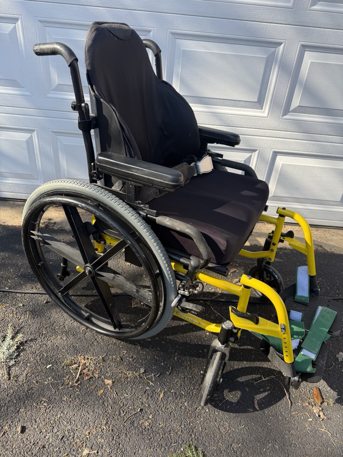 Quickie LX Manual Wheelchair Lightweight Ergonomic Yellow Black Aluminum