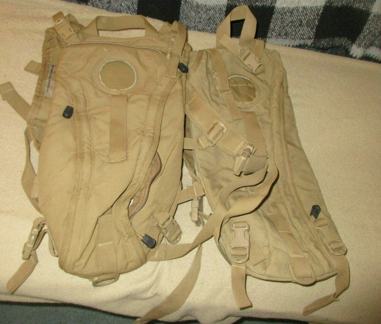 Lot of 2 COYOTE BROWN TACTICAL 3L HYDRATION SYSTEM CARRIER USGI MILITARY PACK VG
