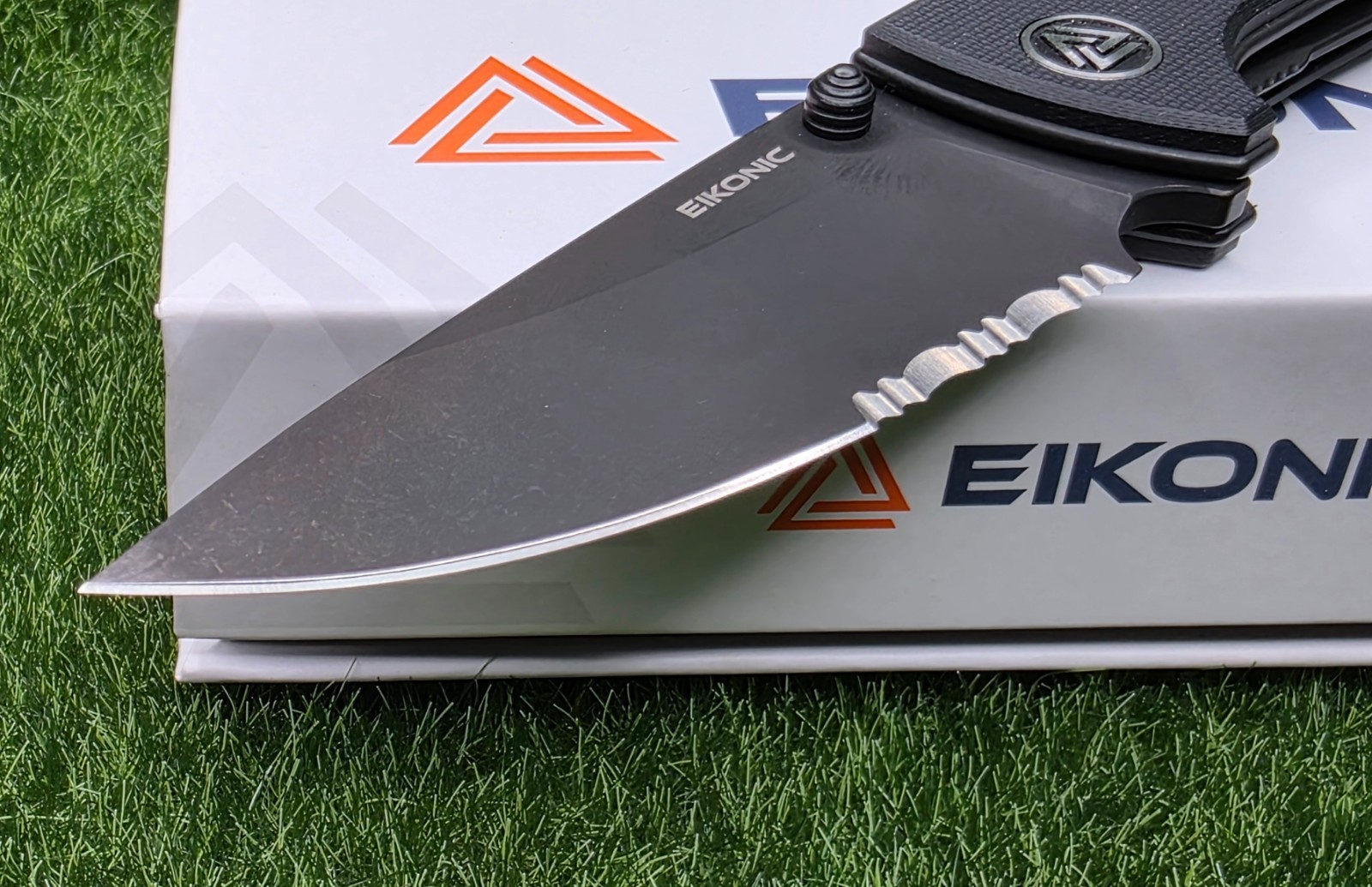 EIKONIC 100BBS RCK9 Serrated Flipper Knife 2.91" D2 Blade, Night Black G10