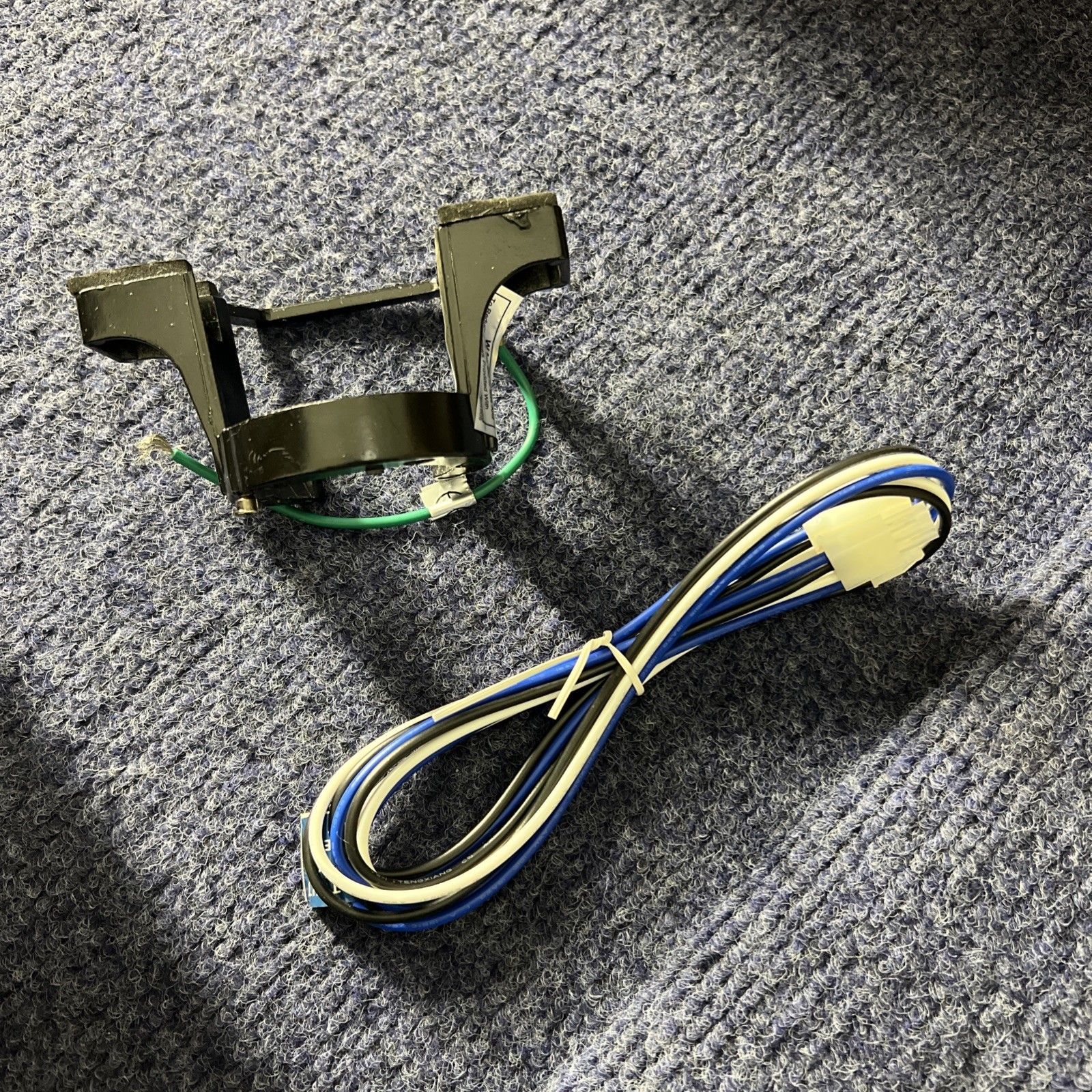HDC Merwry 52 inch Matte Black Mounting Bracket and rod extension cable