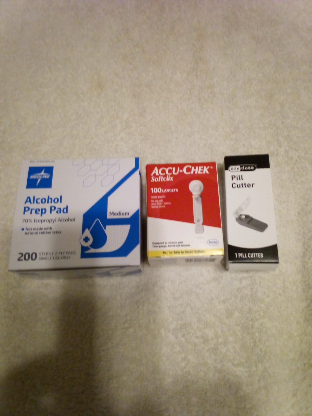 3 LOT Accu-Chek Softclix Lancets, 200 Alcohol Prep Pads,Pill Cutter BloodTesting