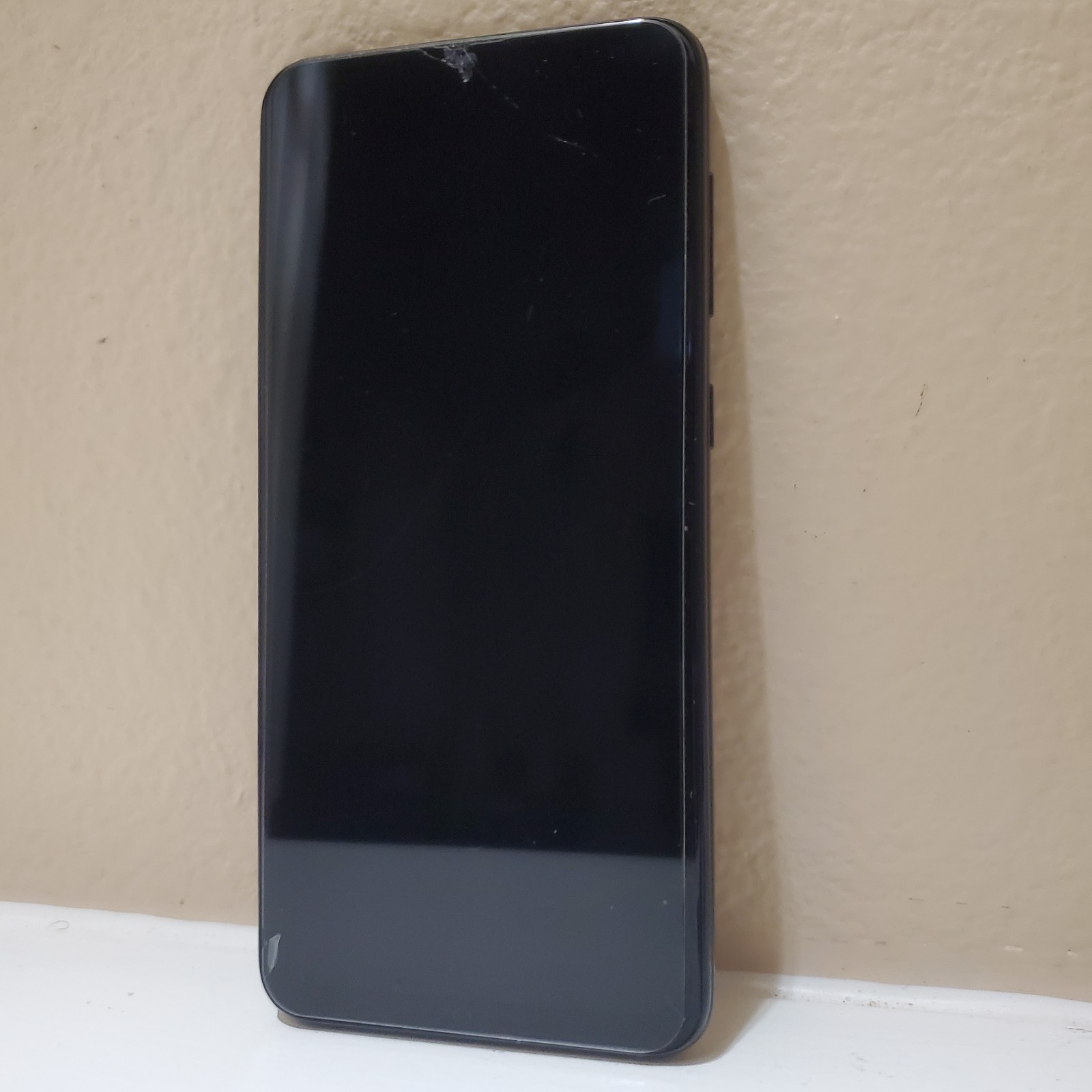 Samsung Galaxy A20 - 32 GB - Black (Unlocked) w/ Accessories