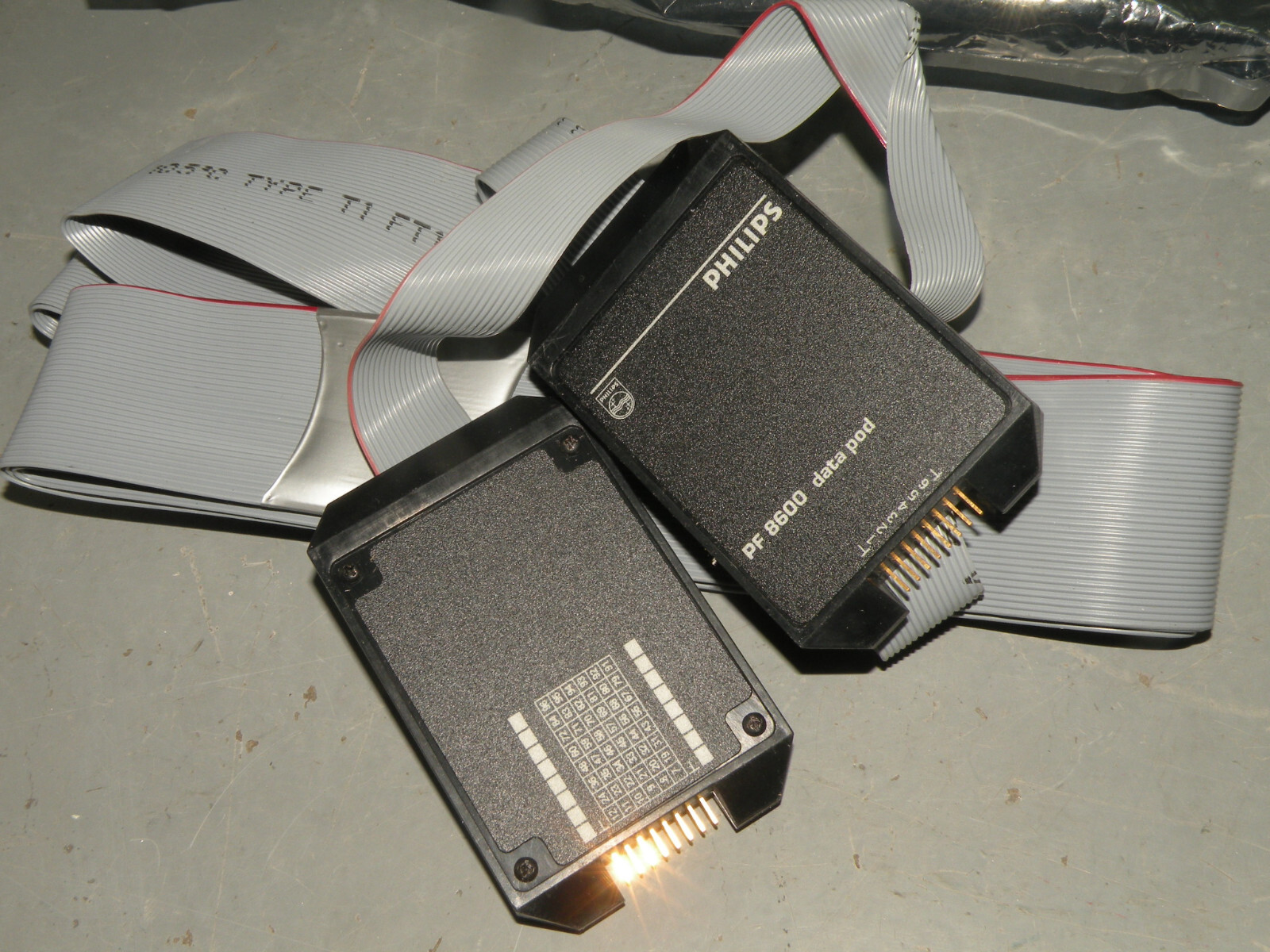 Philips Data Pod PF 8600 With Cables and Pins