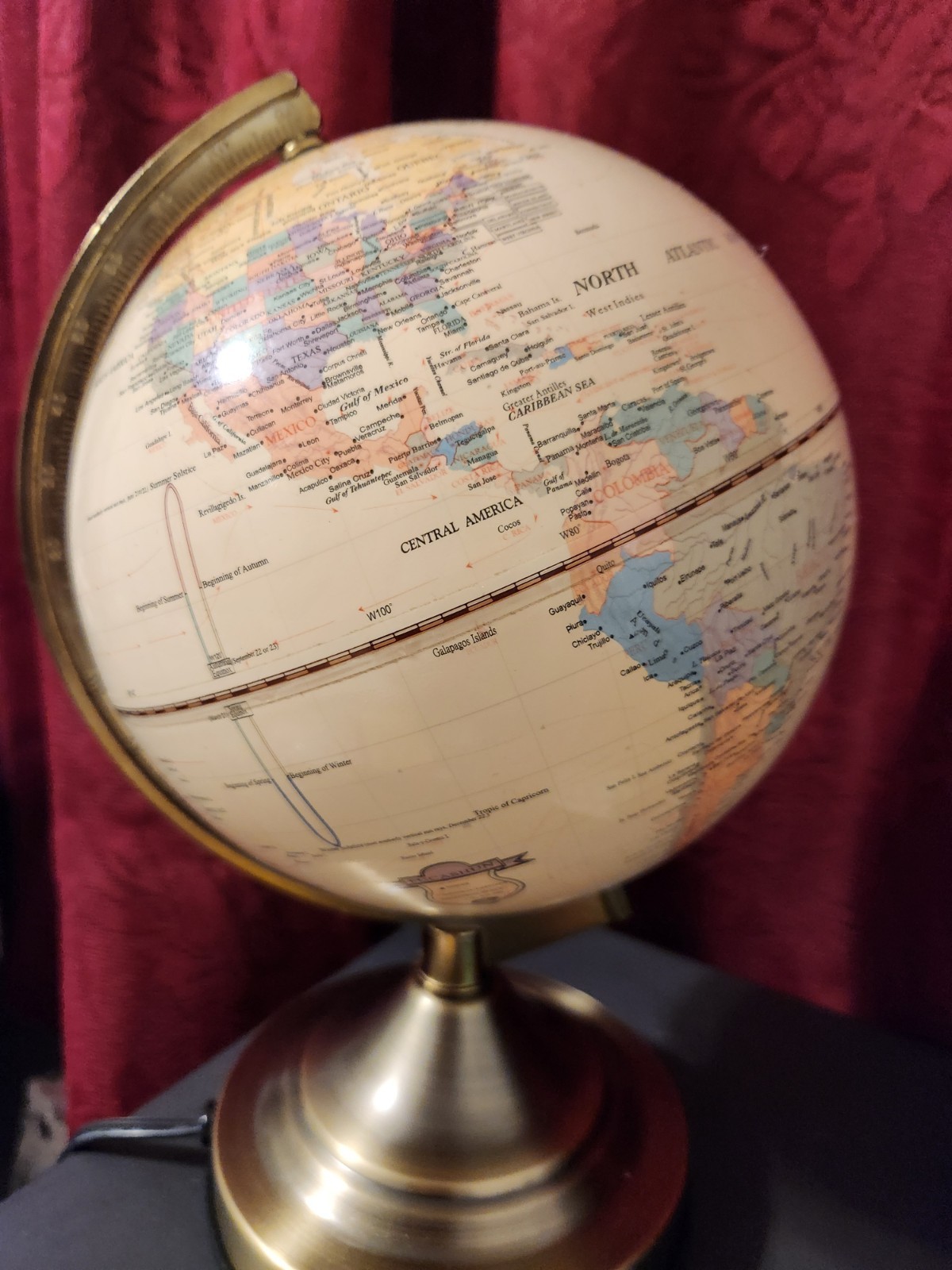 8" Fucashun Lighted Globe Lamp