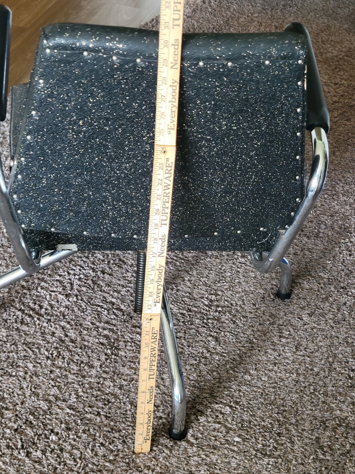 MCM INDUSTRIAL '59,PAIDAR N.Y.USA, DESK CHAIR W/BAKELITE ARMS, SWIVELS, SEE PICS