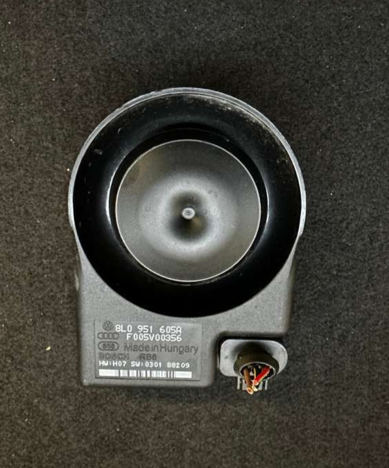 Audi RS4 A4 S4 A8 S8 Anti-theft Alarm Siren | OEM Audi Part 8L0-951-605-A