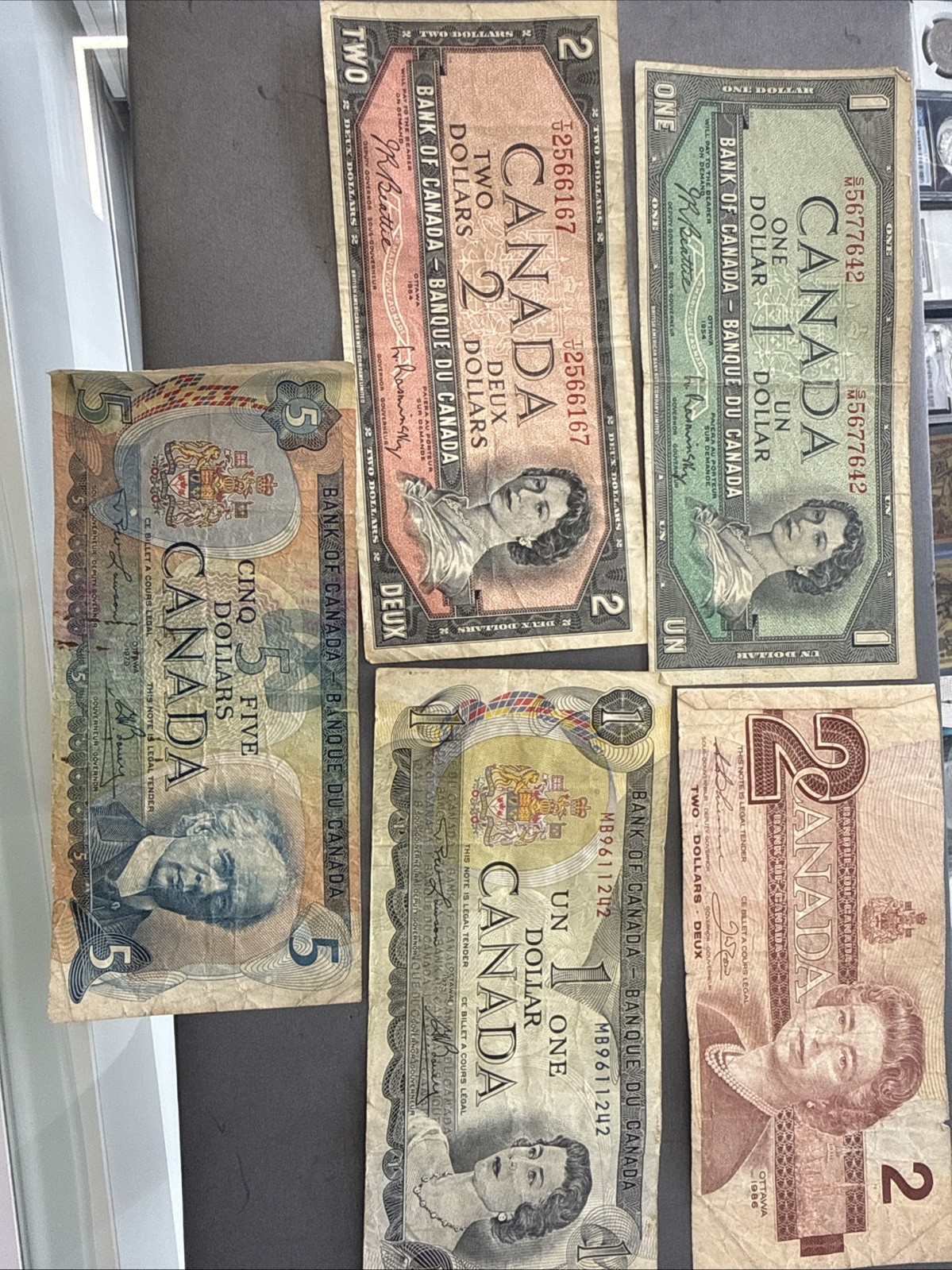 Canadian Banknote Lot Of 5 #10717