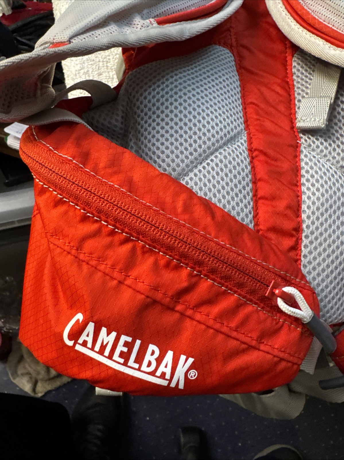 Camelbak Octane XCT Backpack 100oz Gray/Red NWOT ( Read Description )