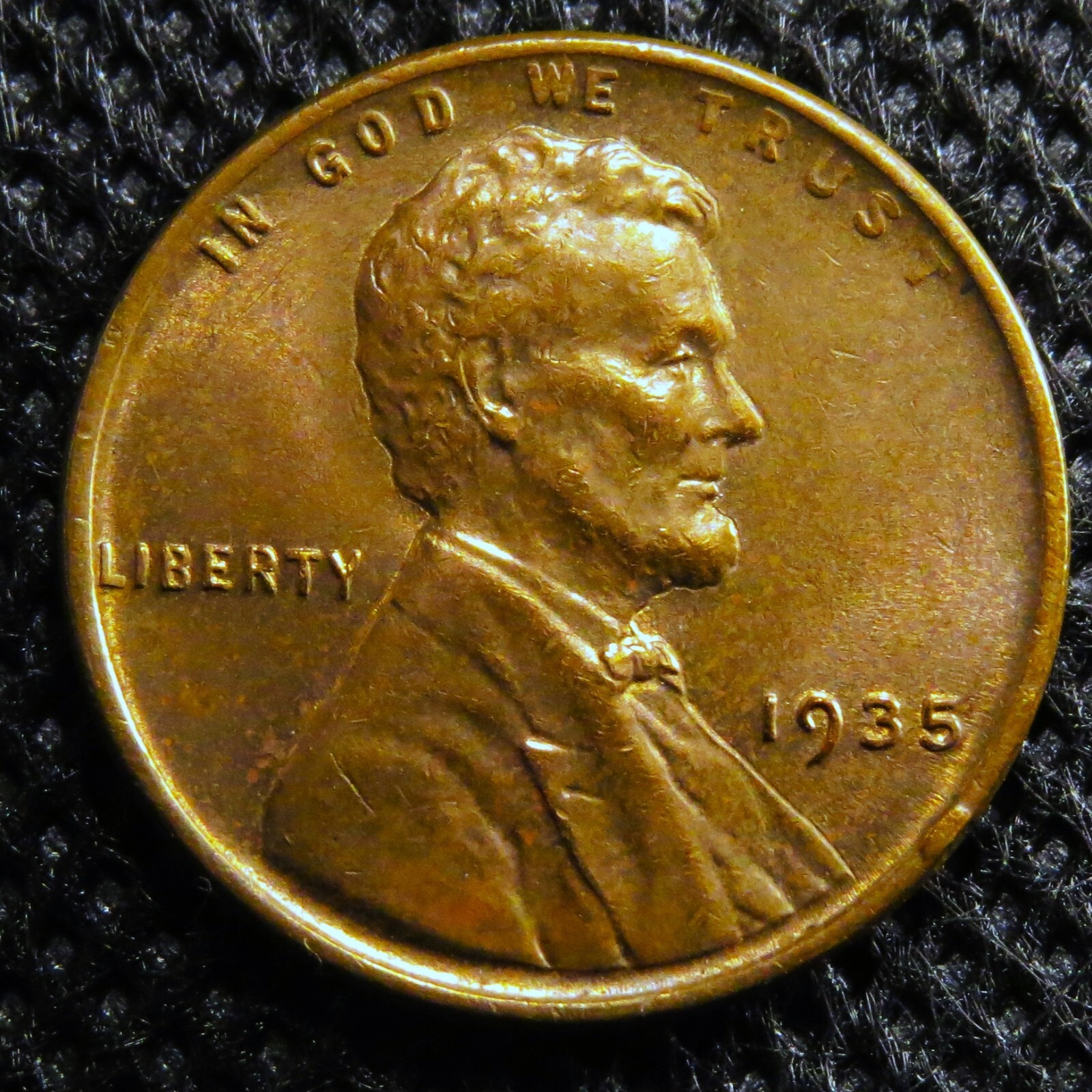 Uncirculated 1935 Lincoln Wheat Cent with great luster!