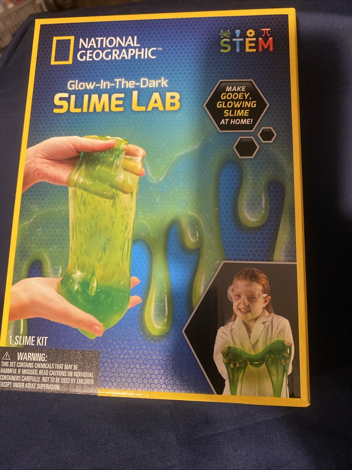 NATIONAL GEOGRAPHIC Glow-In-the Dark Slime Lab- Kit STEM