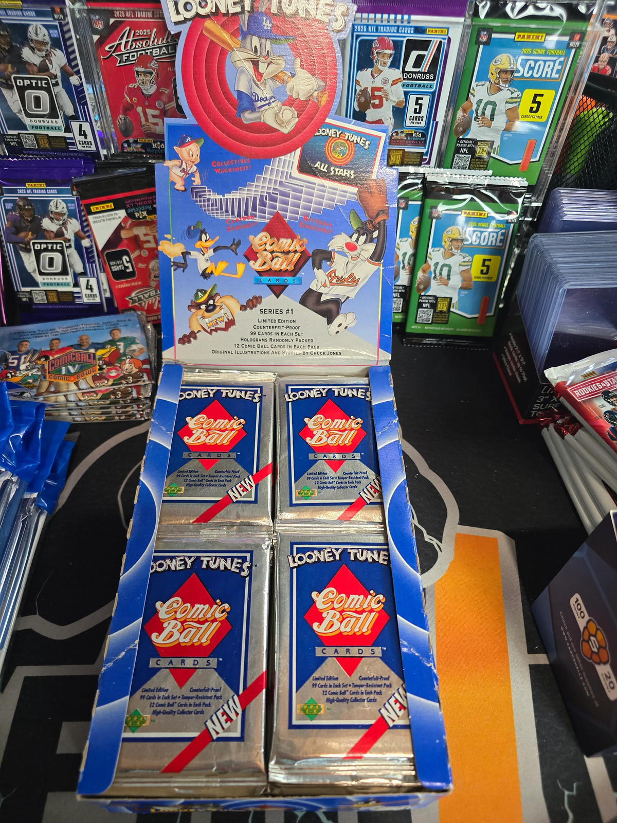 Limited Edition Comic Ball Looney Tunes MLB Baseball Card Pack Upper Deck 1991