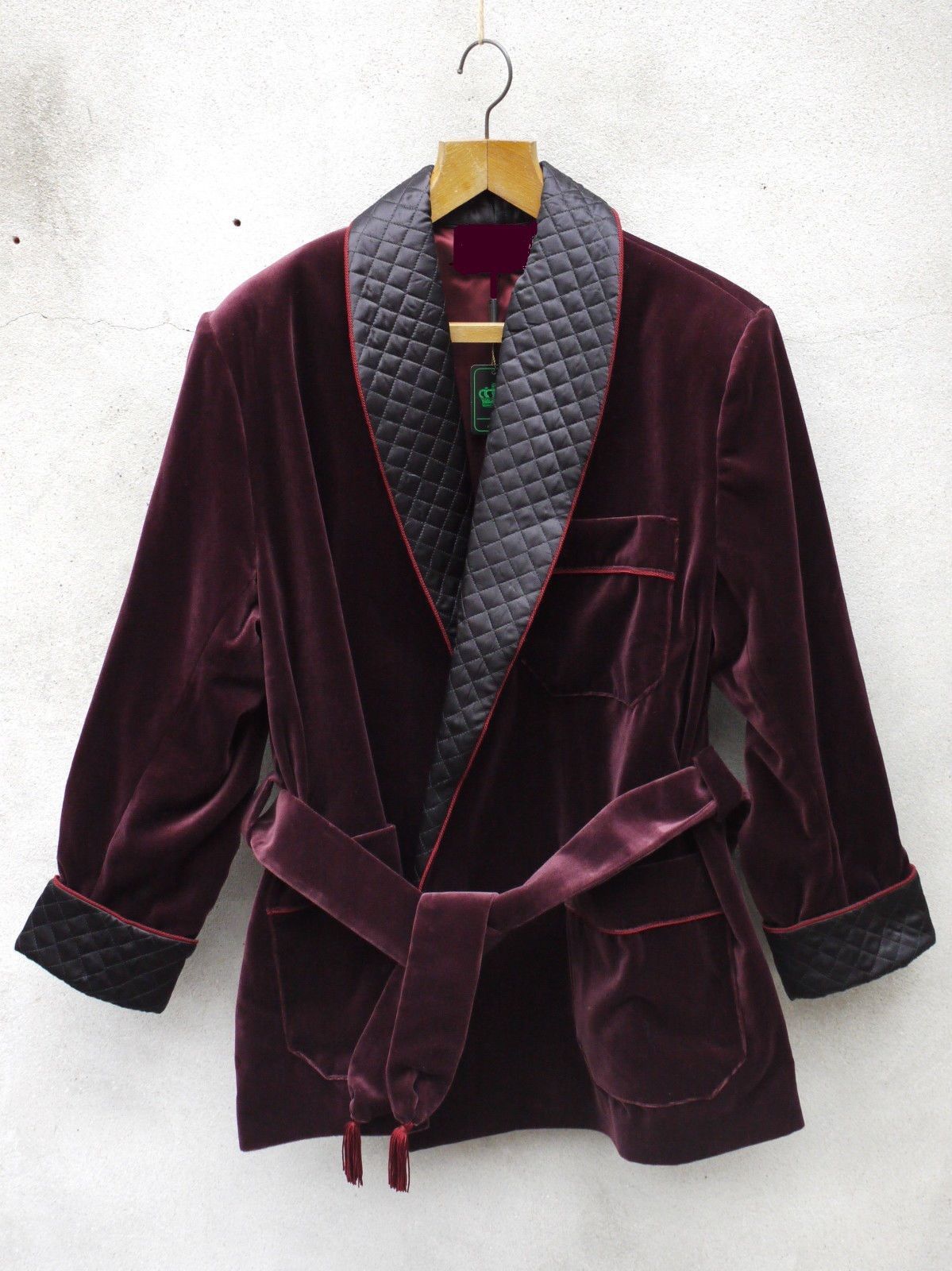 Men's Wine Velvet Smoking Jacket Luxury Party Host Wear Dinner Blazers Coats