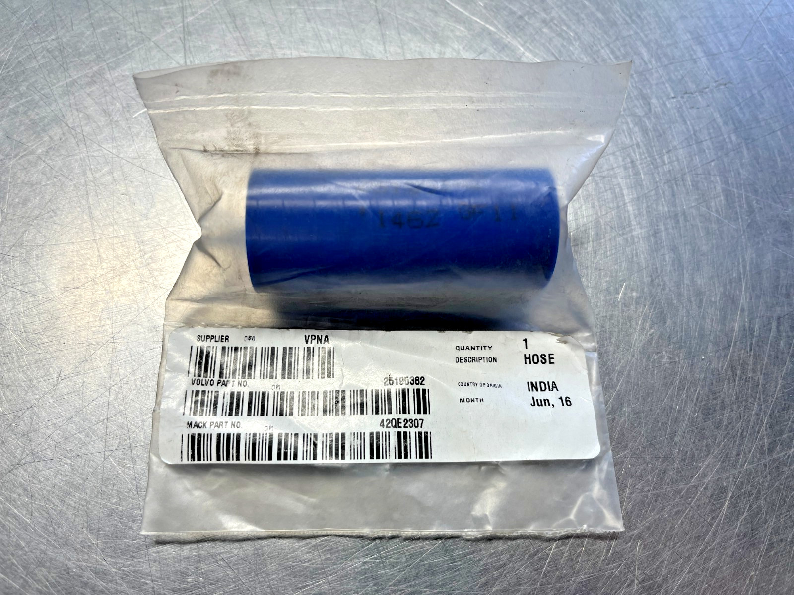 25195382   Genuine OEM  VOLVO   Air Inlet HOSE   MACK  42QE2307