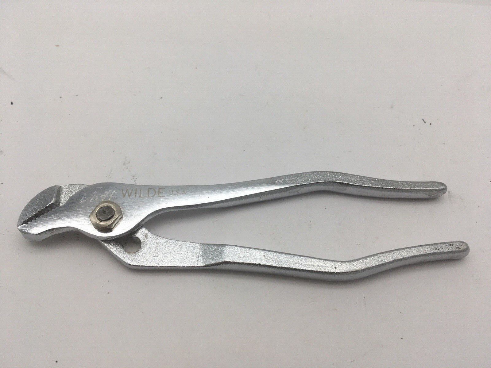 Wilde USA 5-1/4" Adjustable Pliers Chrome