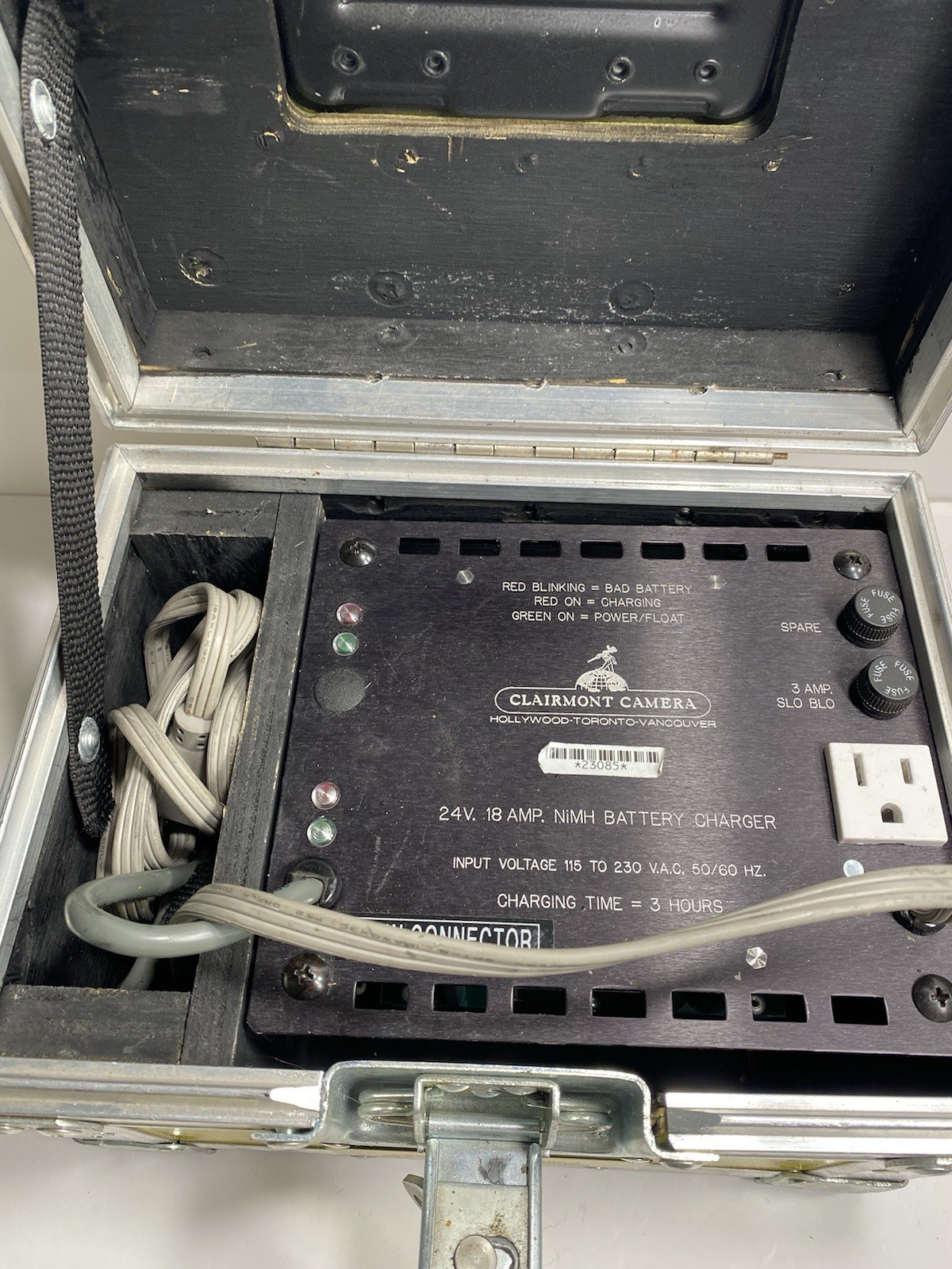24V 20 AMP NiMH Battery Charger W/ 6 Pin Connect - Read Notes