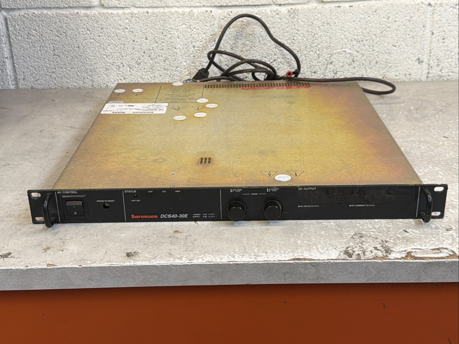 Sorensen DCS40-30E DC Power Supply 0-40V 0-30A with Power Cord | DCS40-30EM1