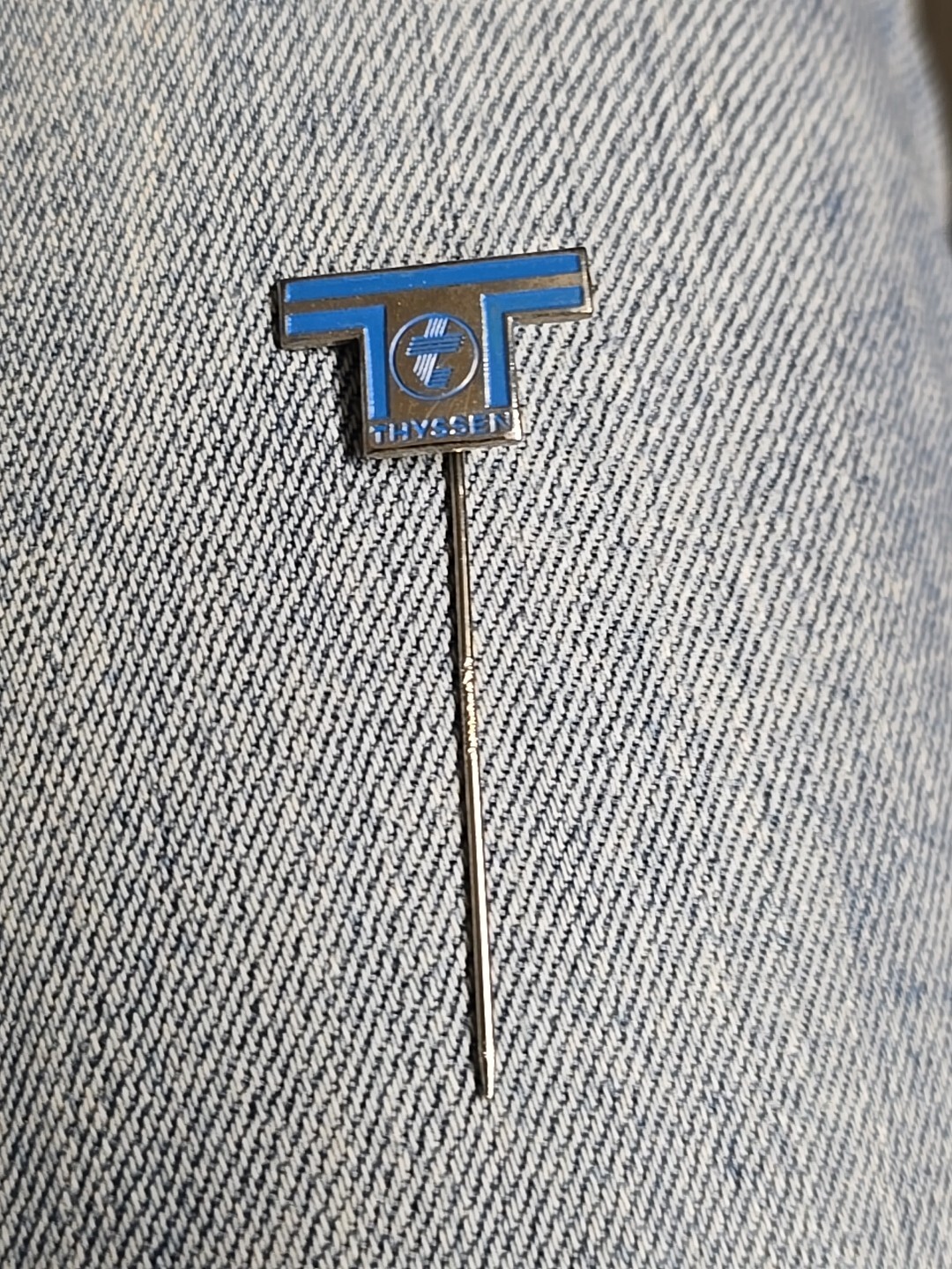 Vintage Thyssen Pin (99)