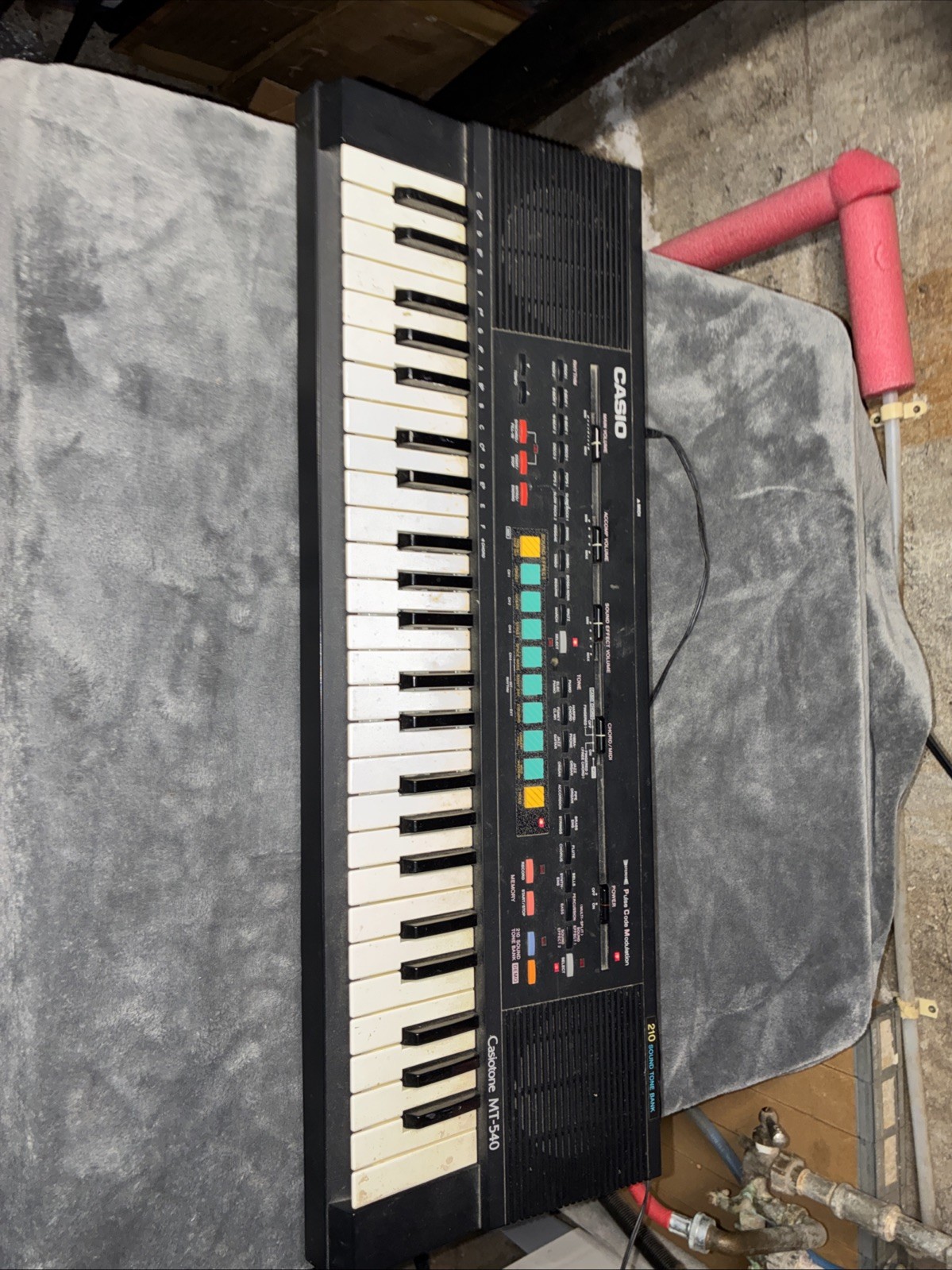 Vintage Casio Casiotone MT-540 Electronic Keyboard 49 keys MIDI 1980s