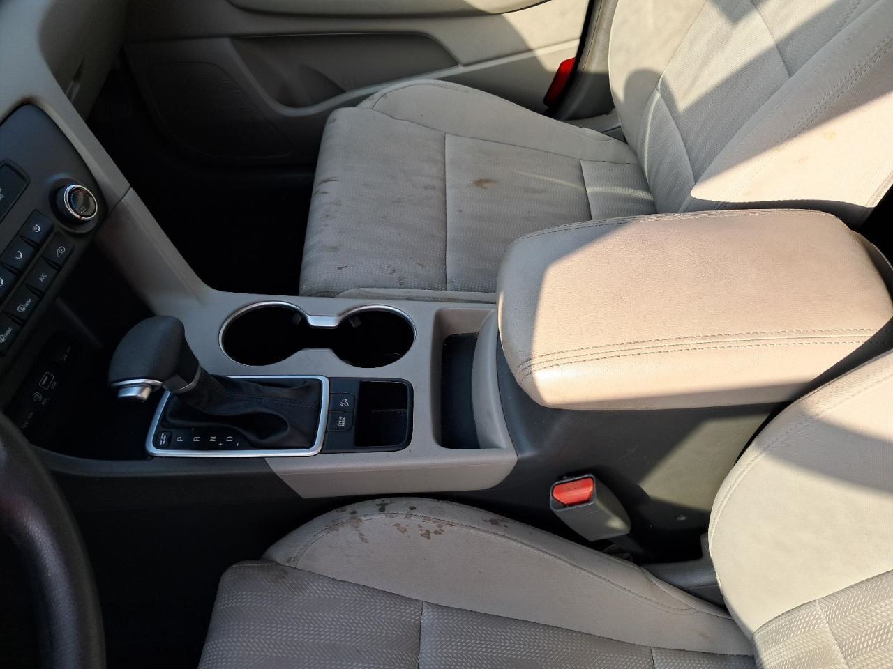 SPORTAGE 2017 Glove Box 4777597