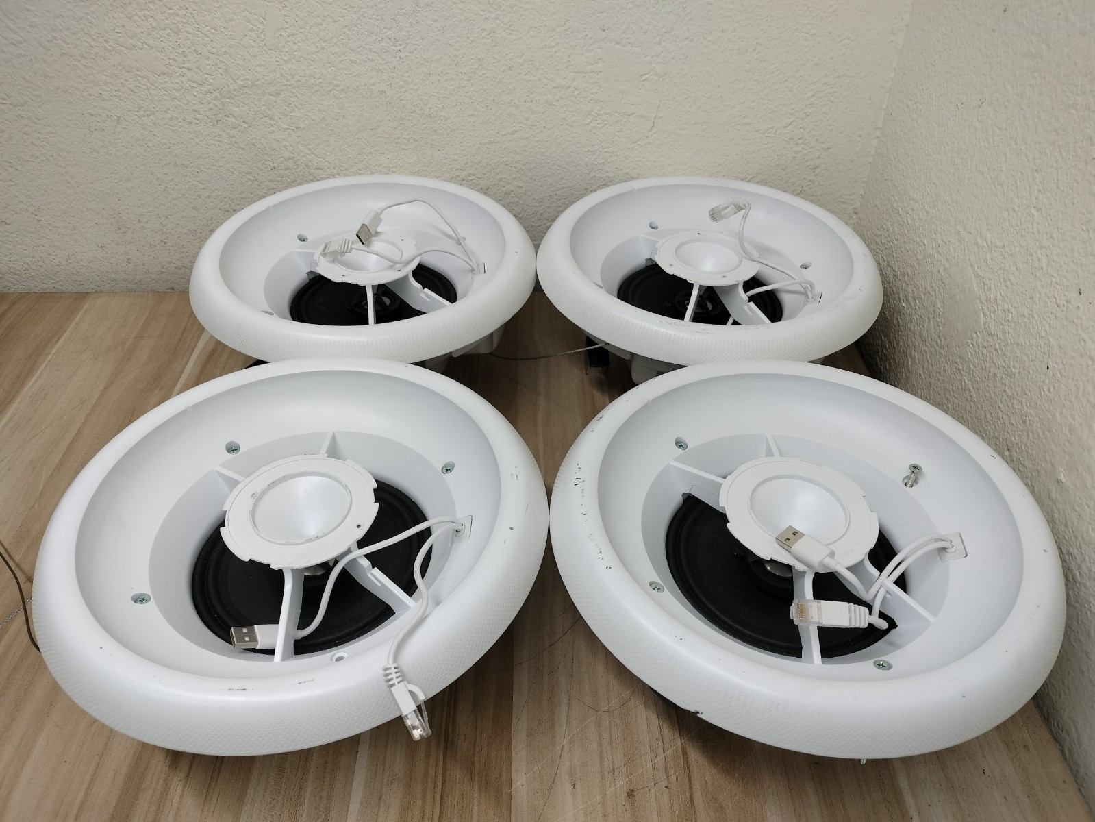 LOT OF 4 - Ubiquiti UniFi UAP-AC-EDU *WALL MOUNT ONLY W/ SPEAKER* *READ*