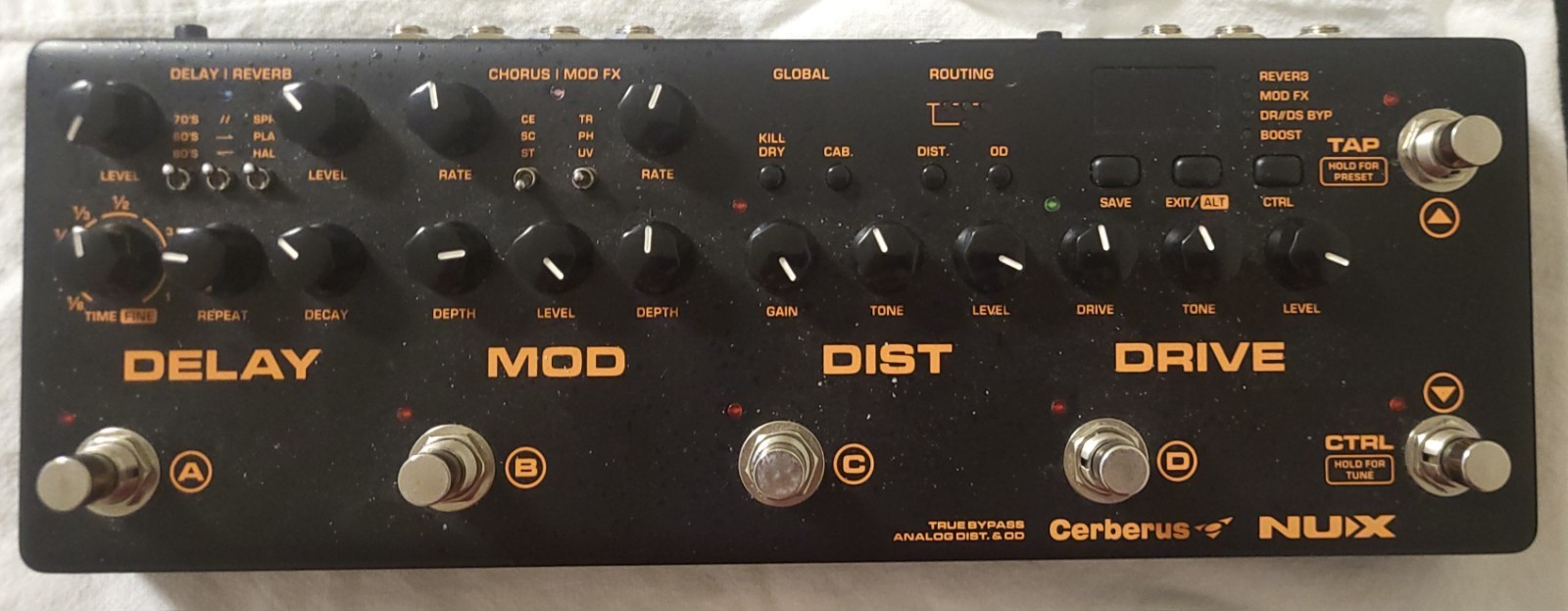 Nux Cerebus multi-effects pedal
