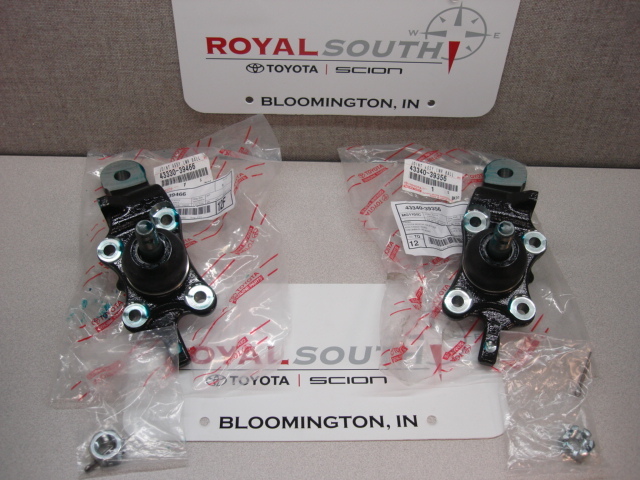 Toyota 00-02 Tundra Sequoia Lower Ball Joints Kit 14mm Bolts Set Genuine OEM OE