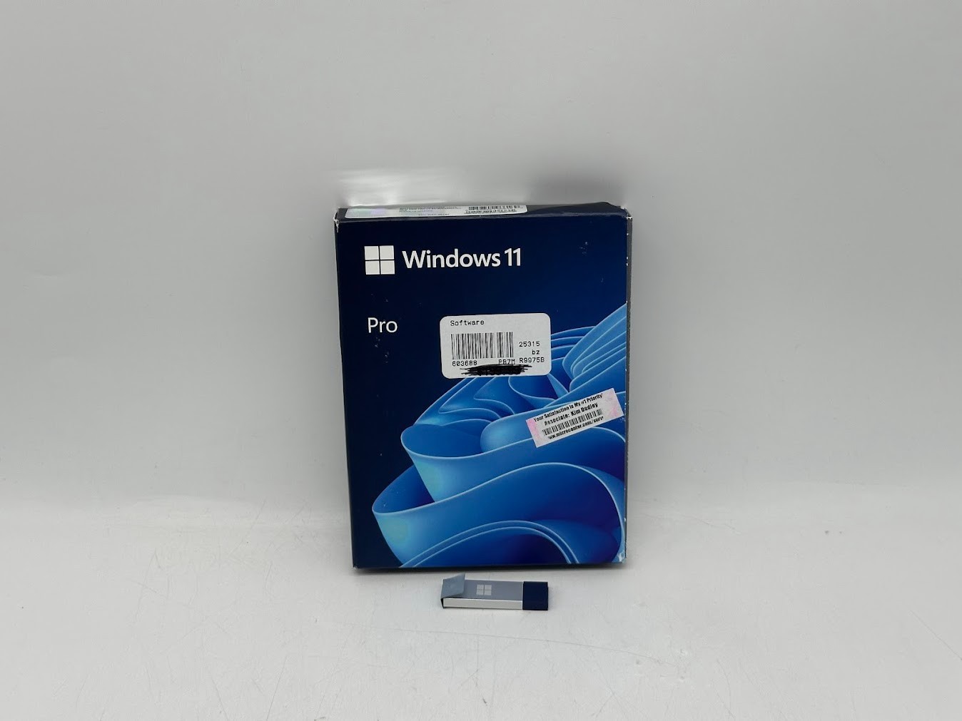 Microsoft - Windows 11 Pro - USB Flash Drive - English - Physical - English