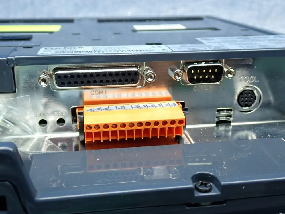 PROFACE GP2600-TC41-24V OPERATOR INTERFACE PANEL UNIT 12250980845
