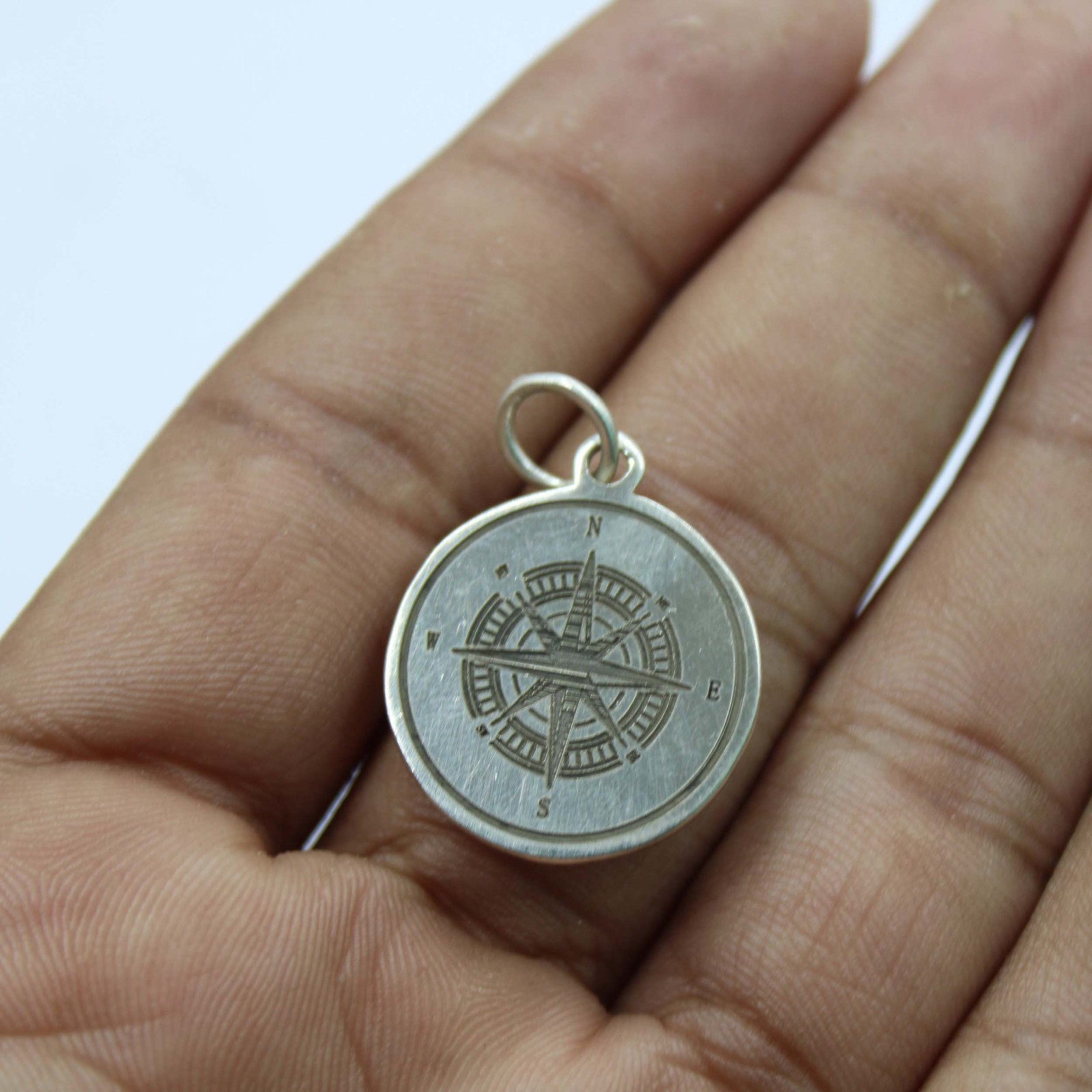 Solid 925 Sterling Silver Compass Pendant North Star Direction Travel Necklace