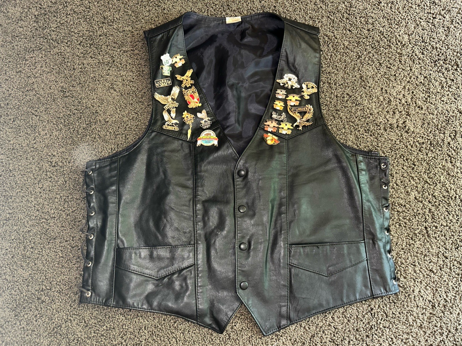 Vintage Men’s Bike Leather Vest Size 50 (XXL) Sturgis Harley Pins Made in USA