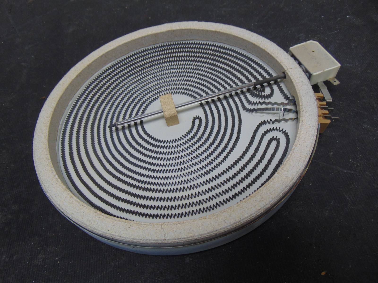 191D5129P005 GE Range JBS60DK1WW Dual Surface Element